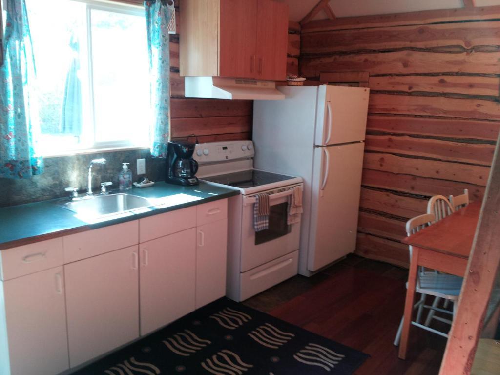 Steamboat Mountain Chalets Hotel Spillimacheen Camera foto